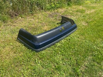 BMW E34 Combi zadní nárazník - 2