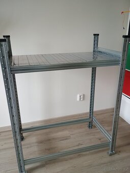 Stojan na pneumatiky - 2