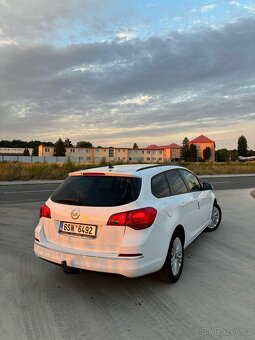 Opel Astra J - 2