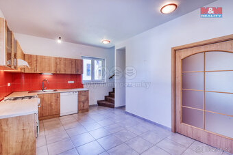 Prodej rodinného domu, 172 m², Praha, ul. Pod hřištěm - 2