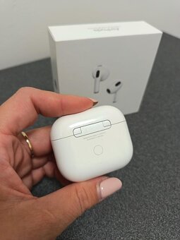 Apple AirPod 3gen. s krabičkou - 2