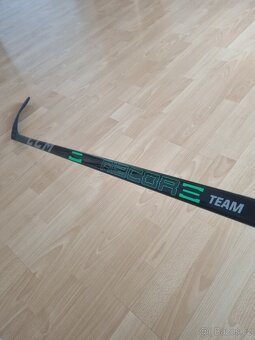 Prodám hokejku CCM Ribcor Team - 2