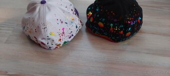 kšiltovky mix - NOVÉ - 2