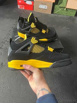 Nike Air Jordan 4 Yellow Thunder - 2