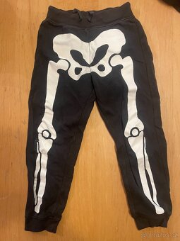 Dětská tepláková souprava H&M 110-116 - Kostlivec - 2