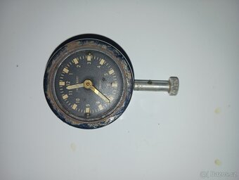 Prodám 8 denní auto hodiny Corterbert Swiss Made - 2