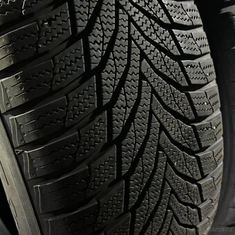 Zimní pneu 235/55 R19 105V Nexen 2x5 2x7mmmm - 2