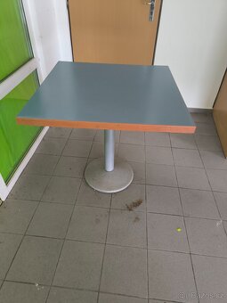 Jídelní stoly nove - 2