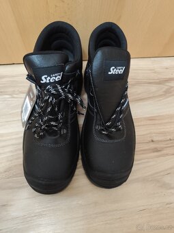 Pracovní obuv - 2