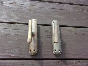 Staré mosazné kličky - 2