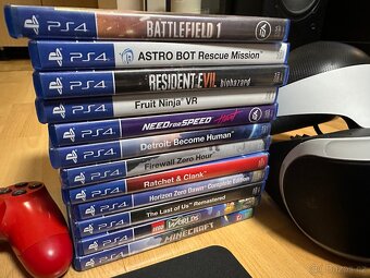 PS4+VR+ovladače+12her - 2
