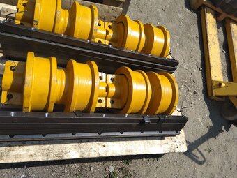 rolne pre buldozér T130/170 - 2