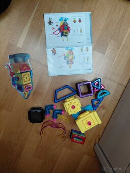 Magformes set - chodící Robot - 2