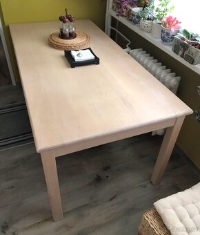 JÍDELNÍ STŮL A ŽIDLE - 2