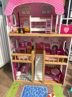 Domeček pro panenky - 2