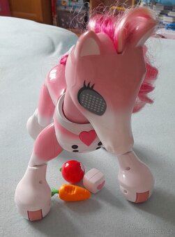 Spin Master Zoomer pony pink - 2