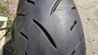 Píchlé Dunlop 180/55/17, DOT0124 - 2