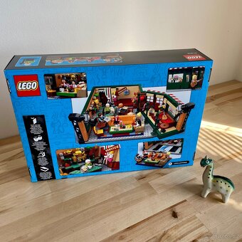 Prodám LEGO 21319 Central Perk - 2