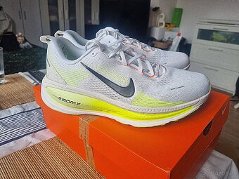 Nike Vomero 18 - 2