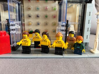 LEGO Bricklink 910009 Modular LEGO Store - Z VÝSTAVKY - 2