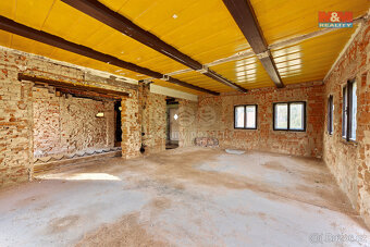 Prodej rodinného domu s pozemky ve Starých Křečanech, 728 m2 - 2