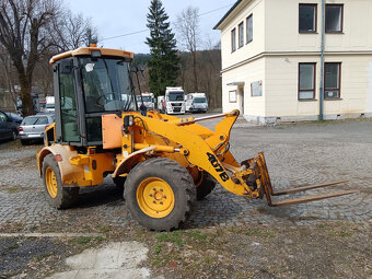 Kolový nakladač JCB 407 Kolový nakladač JCB 407 - - 2