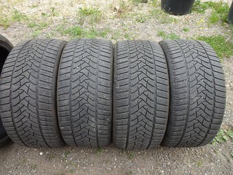 Zimní pneu Dunlop 235/35/19 - rok výroby 2023 - 2