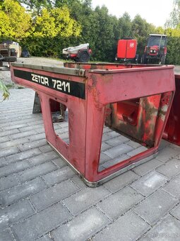 Kapota /áž ZETOR 7211 - 2