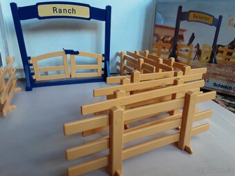Ohrada pro koníky Schleich. - 2