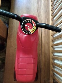 Plastové odrážedlo motorka červená - 2