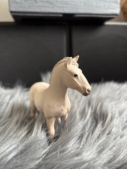 Schleich kůň a Schleich hříbě - 2