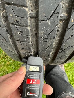 Pneu 235/55r18 - 2