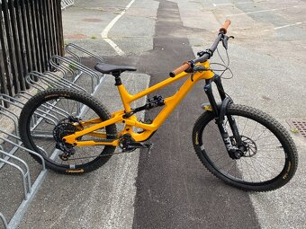 YT Capra MX vel.L ko podzim 2022 CF na Foxu a Sram AXS - 2
