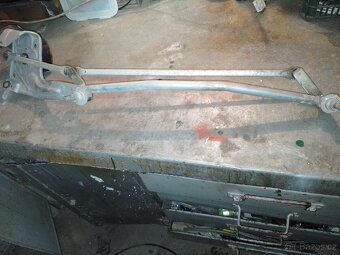 Pohon stěračů - 2