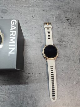 Garmin Fenix 8 43mm Sapphire Gold/Fog Grey - 2