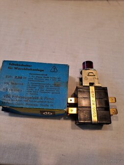 spínač s červenou kontrolkou - 2