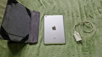 iPad mini 2 32GB + obal - 2