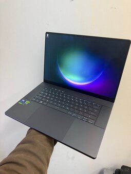 ASUS ROG Zephyrus G16 - 185H, 32 GB RAM, 2 TB SSD, RTX 4090 - 2