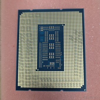 Intel Xeon E-2434 3.4 GHz, 4 jádra/8 vláken, 12 MB, FCLGA170 - 2
