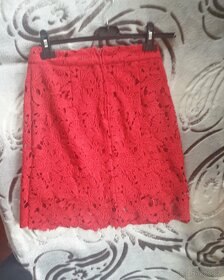 Červená krajková sukně zn. Orsay, vel.34 - 2