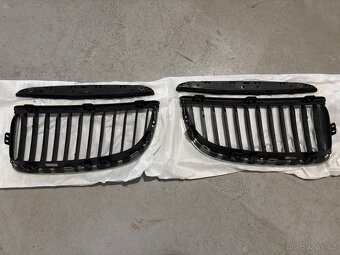 Originální mřížky a ledvinky BMW E90 předface - 2