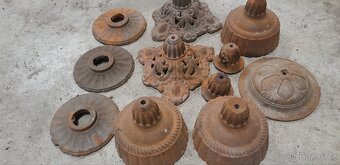 Starožitné litinové podstavce - 2