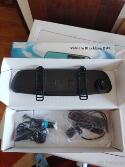 Kamera do auta – zrcátko DVR Full HD 1080p - 2