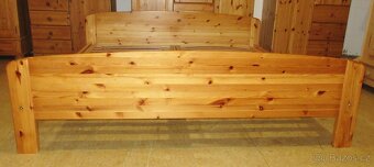 Borovicová postel s lamelovými rošty - celomasiv - 2