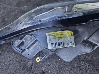 Ford fiesta mk6 2008-2016 levé světlo - 2