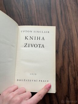 Kniha života Upton Sinclair 1929 - 2