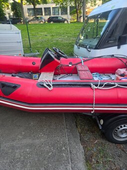 Prodám motorový člun Zodiac Mark II s motorem 50hp elektrick - 2