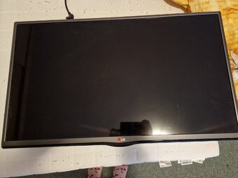 Televize LG 32LB550U - 2