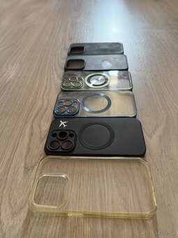 Kryty iPhone 15 Pro - 2