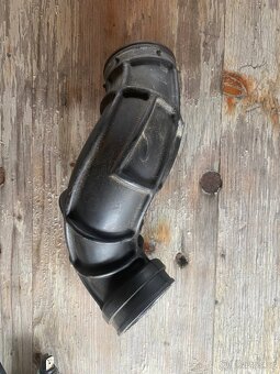 Vzduchová hadice Yamaha XT 125 - 2